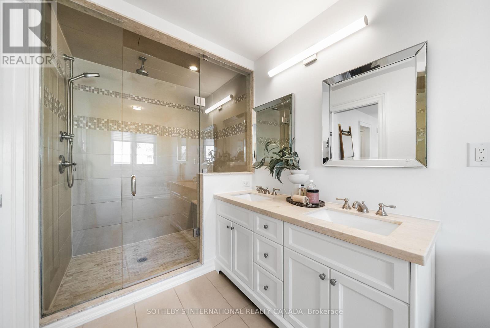 84 Vanderhoof Avenue, Toronto, Ontario  M4G 2H4 - Photo 32 - C12710354