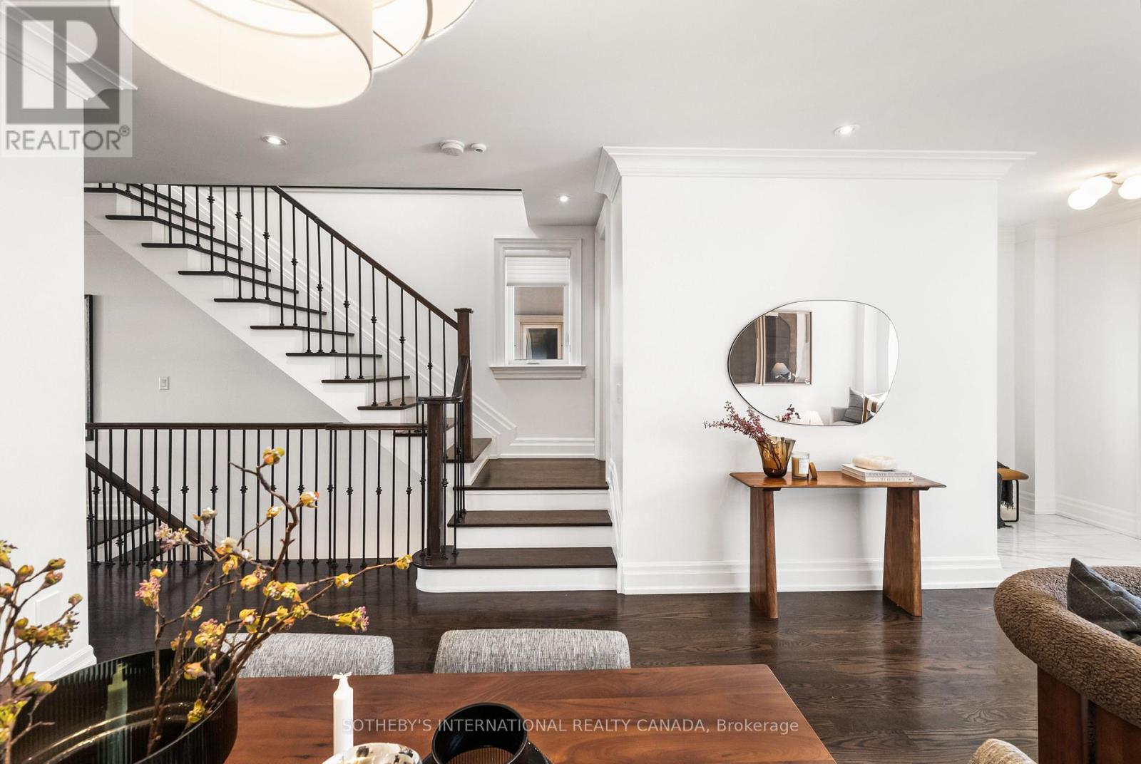 84 Vanderhoof Avenue, Toronto, Ontario  M4G 2H4 - Photo 4 - C12710354