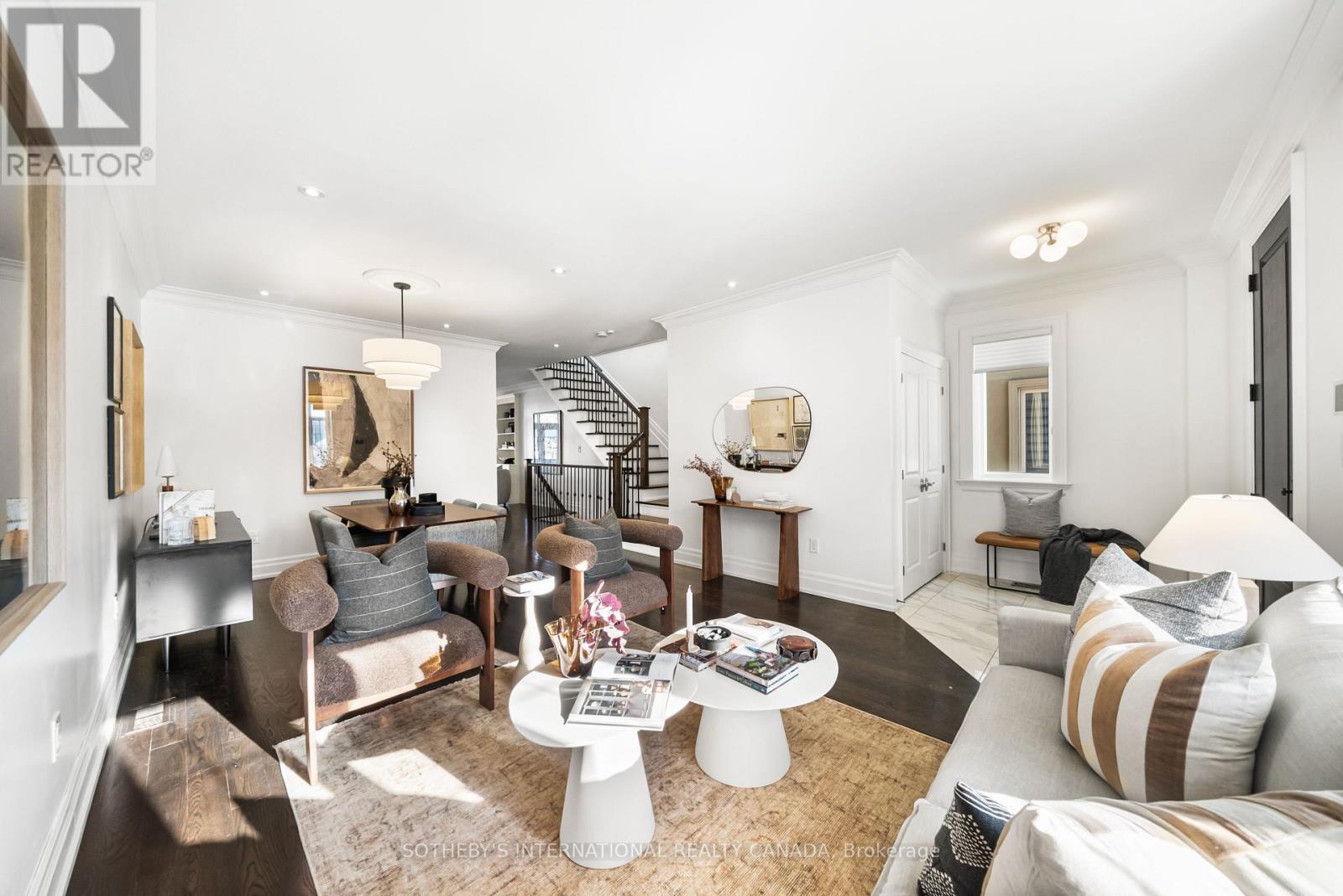 84 Vanderhoof Avenue, Toronto, Ontario  M4G 2H4 - Photo 6 - C12710354