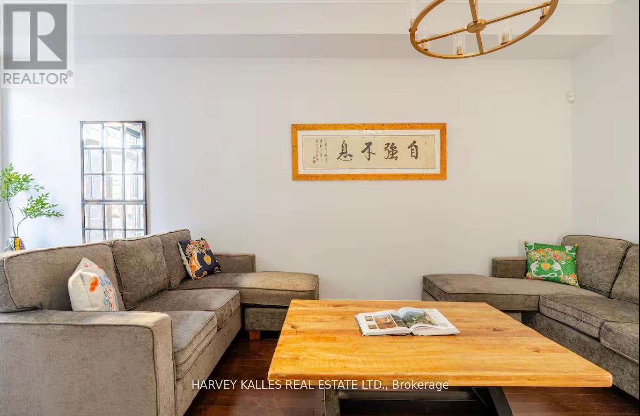 543c Parliament Street, Toronto, Ontario  M4X 1P7 - Photo 3 - C12710454