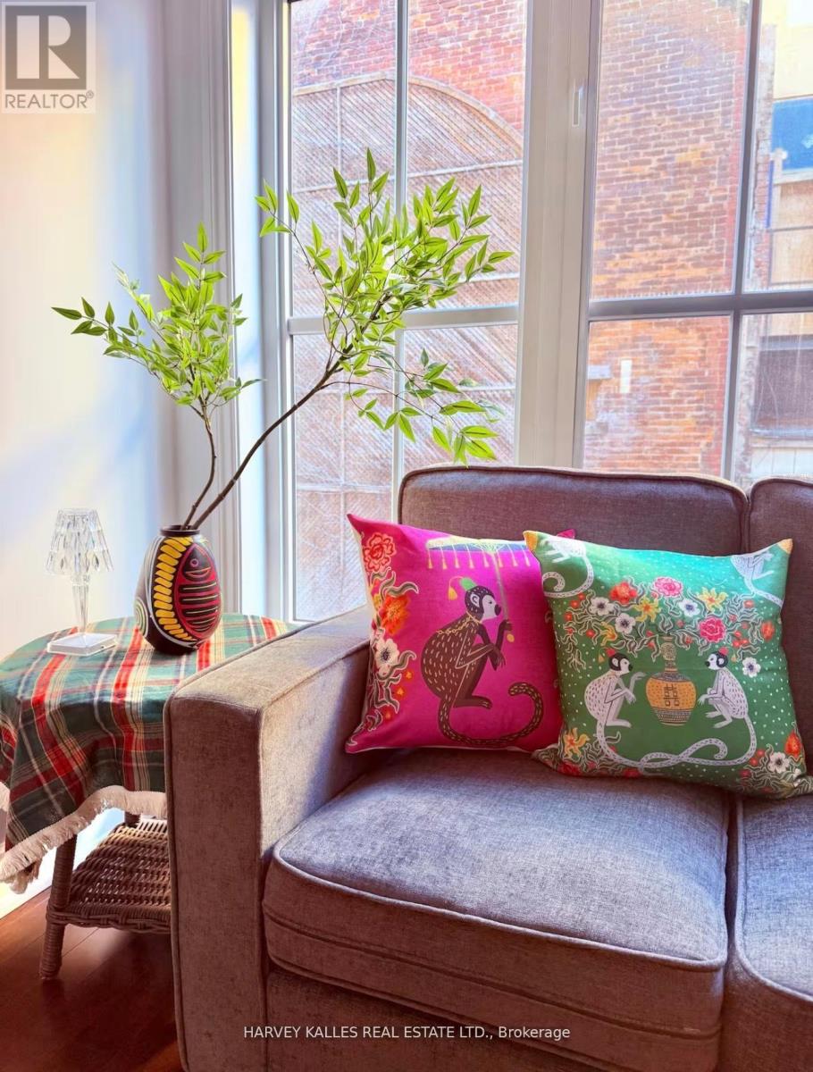 543c Parliament Street, Toronto, Ontario  M4X 1P7 - Photo 5 - C12710454