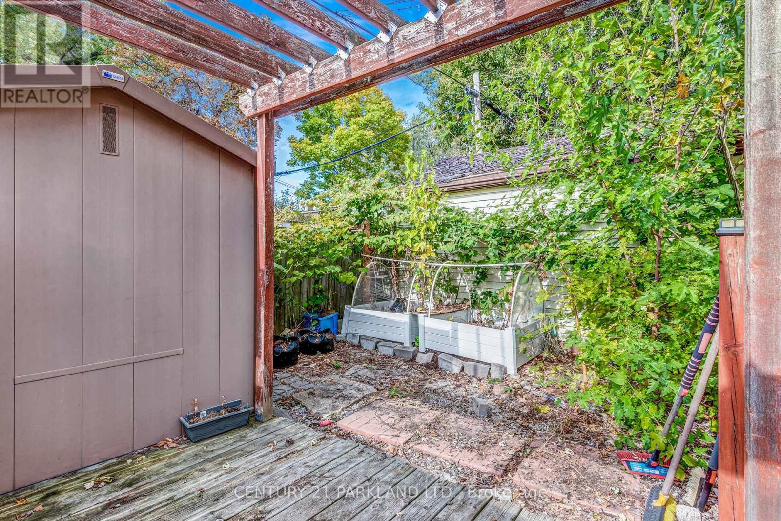 84 Woodington Avenue, Toronto, Ontario  M4C 3J8 - Photo 23 - E12710258