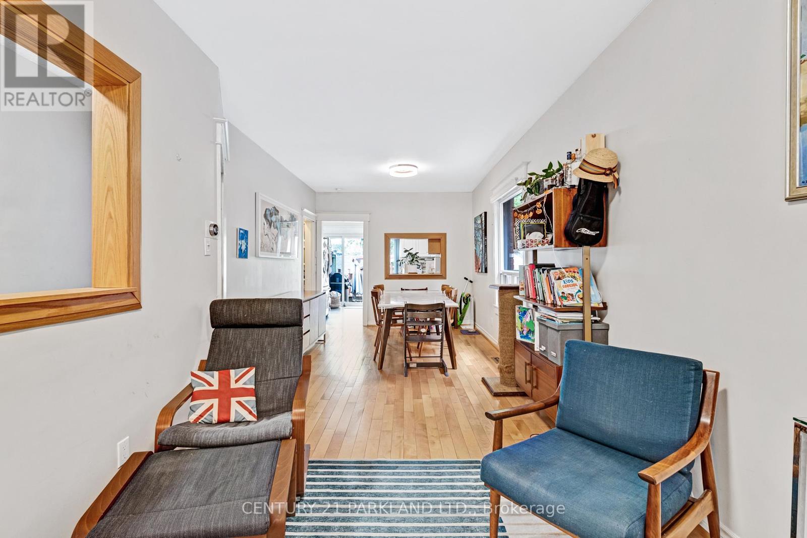 84 Woodington Avenue, Toronto, Ontario  M4C 3J8 - Photo 6 - E12710258