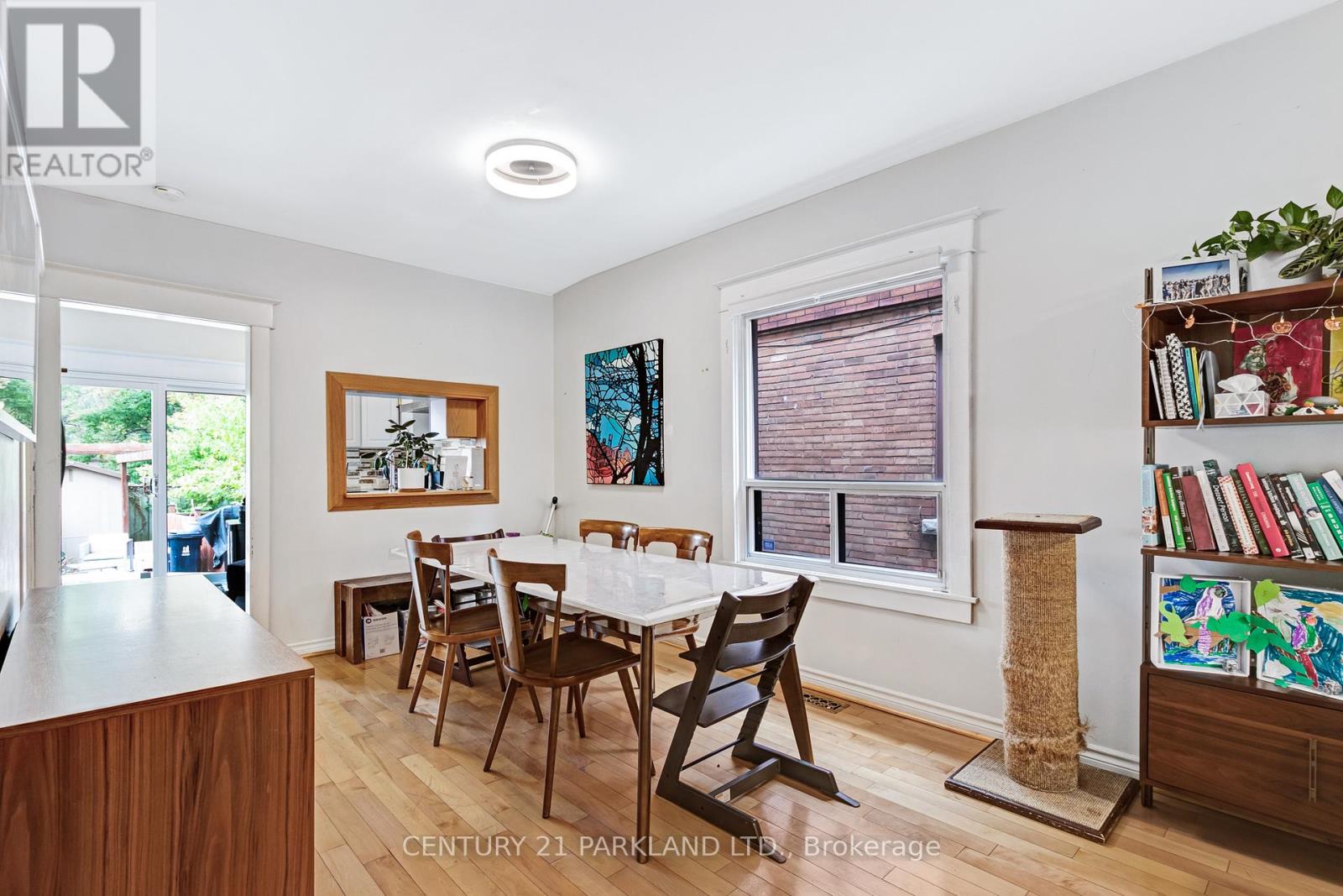 84 Woodington Avenue, Toronto, Ontario  M4C 3J8 - Photo 7 - E12710258