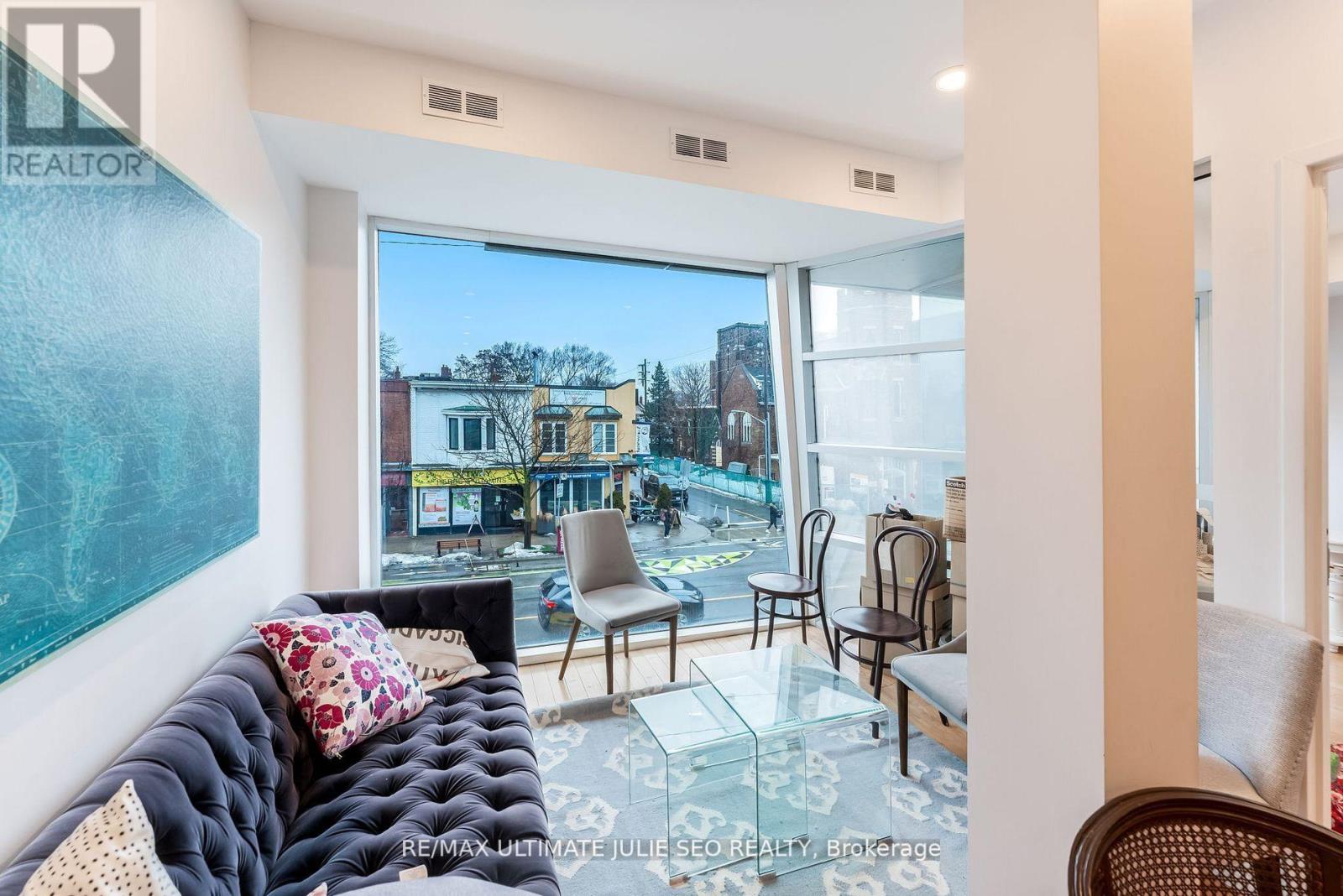2nd Floor - 304 Danforth Avenue, Toronto, Ontario  M4K 1N6 - Photo 11 - E12710276