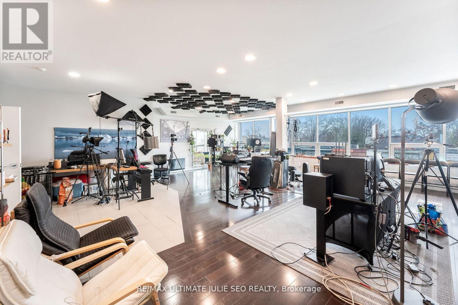 304 Danforth Avenue, Toronto, Ontario  M4K 1N6 - Photo 13 - E12710280