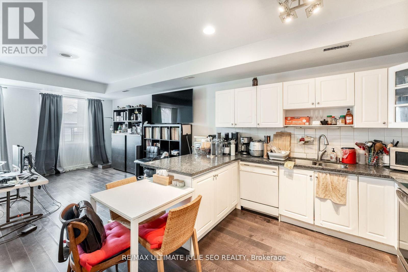 304 Danforth Avenue, Toronto, Ontario  M4K 1N6 - Photo 4 - E12710280