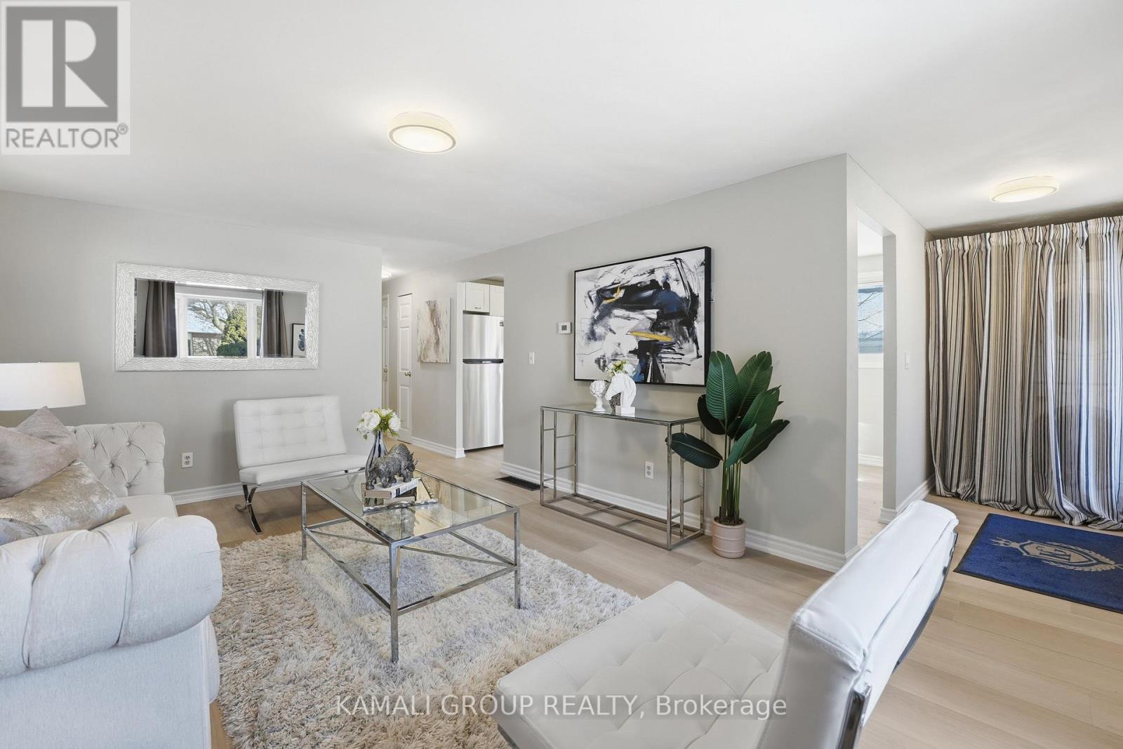 868 Grandview Drive, Oshawa, Ontario  L1H 7W8 - Photo 6 - E12710294