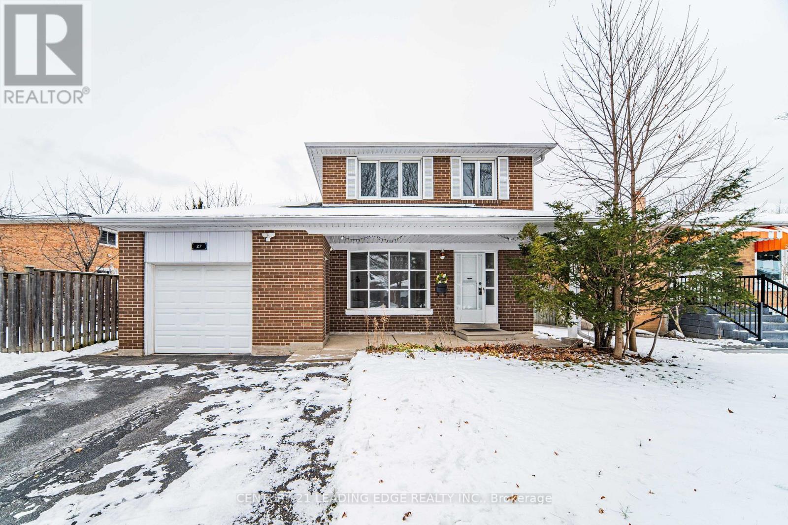 27 HOOKWOOD DRIVE, Toronto, Ontario