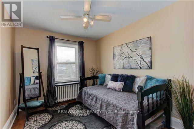 Main - 535 Sammon Avenue, Toronto, Ontario  M4J 2B3 - Photo 11 - E12710374