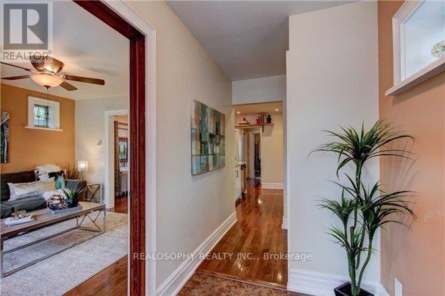 Main - 535 Sammon Avenue, Toronto, Ontario  M4J 2B3 - Photo 12 - E12710374