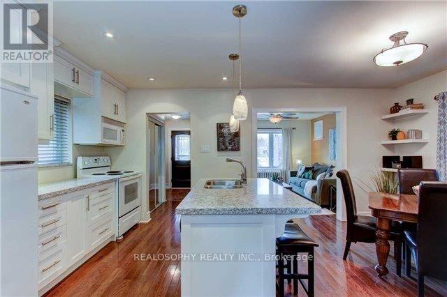 Main - 535 Sammon Avenue, Toronto, Ontario  M4J 2B3 - Photo 5 - E12710374