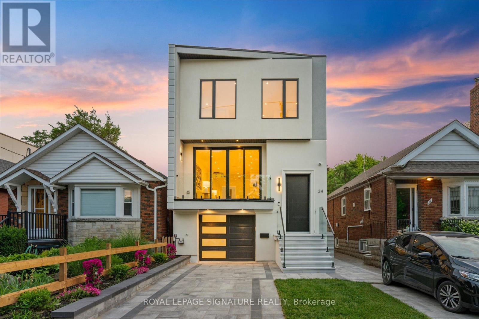 24 ELMSDALE ROAD, Toronto, Ontario