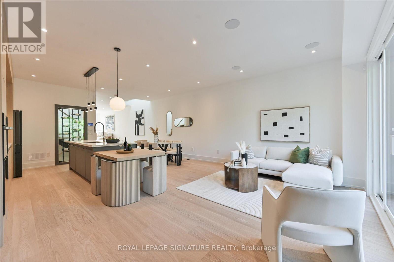 24 Elmsdale Road, Toronto, Ontario  M4J 3M4 - Photo 16 - E12710428