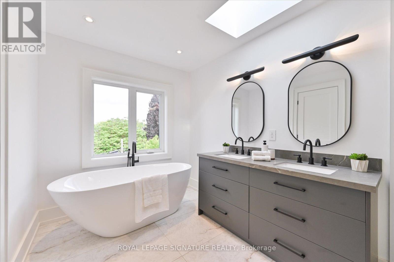 24 Elmsdale Road, Toronto, Ontario  M4J 3M4 - Photo 23 - E12710428