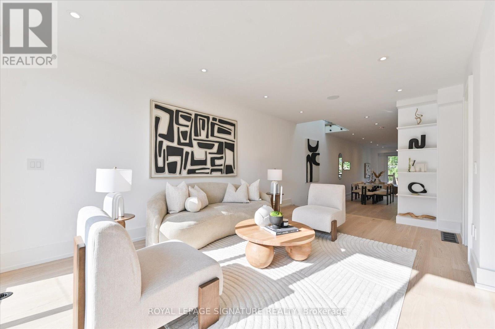 24 Elmsdale Road, Toronto, Ontario  M4J 3M4 - Photo 4 - E12710428