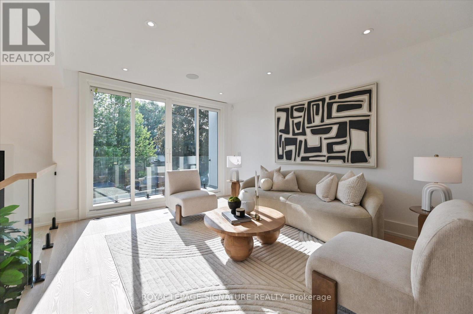 24 Elmsdale Road, Toronto, Ontario  M4J 3M4 - Photo 6 - E12710428