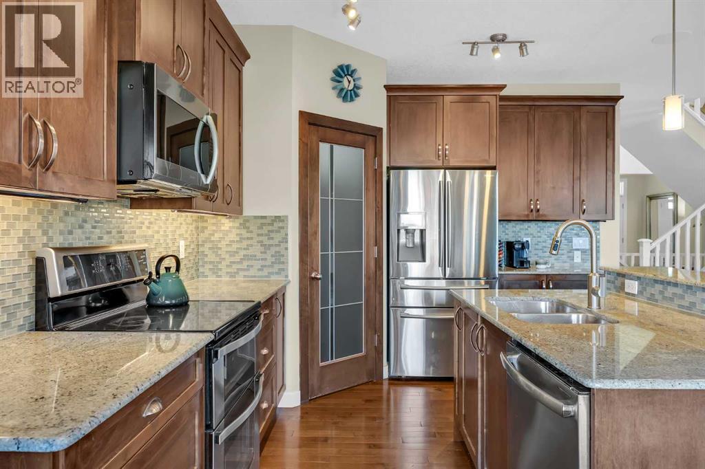 35 Cougar Ridge Place Sw, Calgary, Alberta  T3H 0V3 - Photo 13 - A2279300