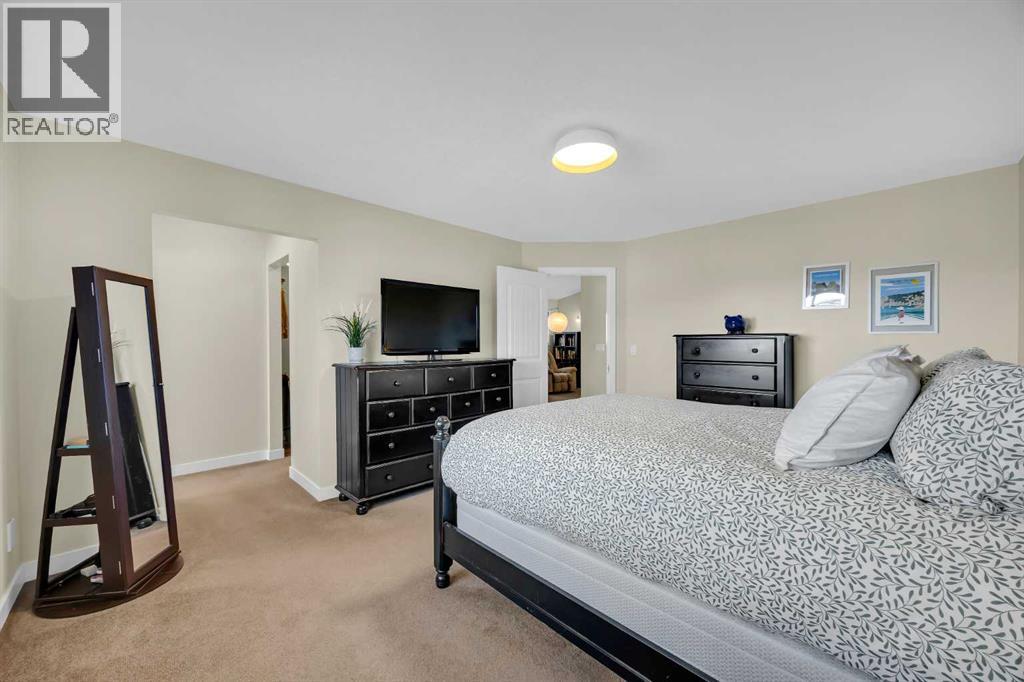 35 Cougar Ridge Place Sw, Calgary, Alberta  T3H 0V3 - Photo 25 - A2279300