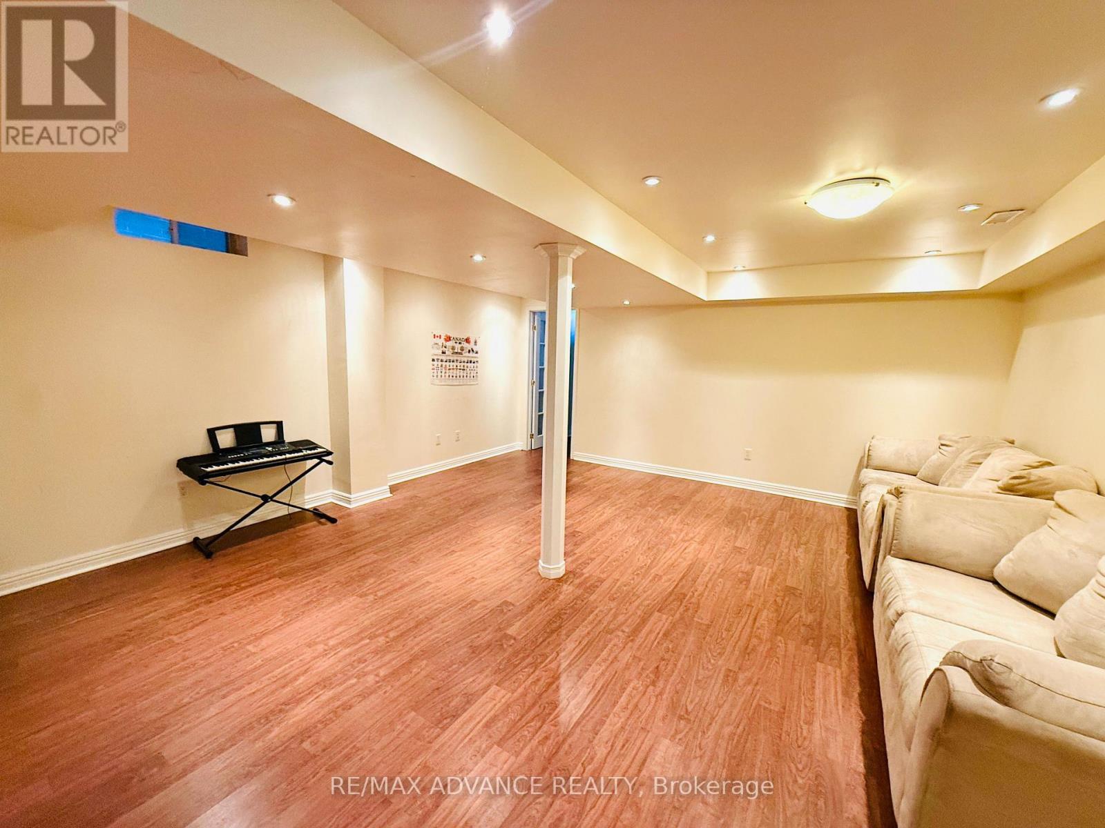 137 Laramie Crescent, Vaughan, Ontario  L6A 0R1 - Photo 14 - N12710262