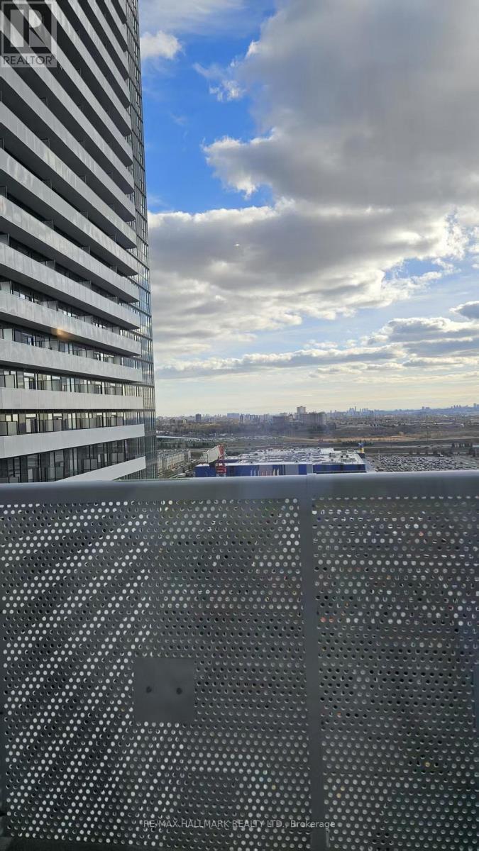 1010 - 8 Interchnage Way S, Vaughan, Ontario  L4K 4M3 - Photo 5 - N12710356