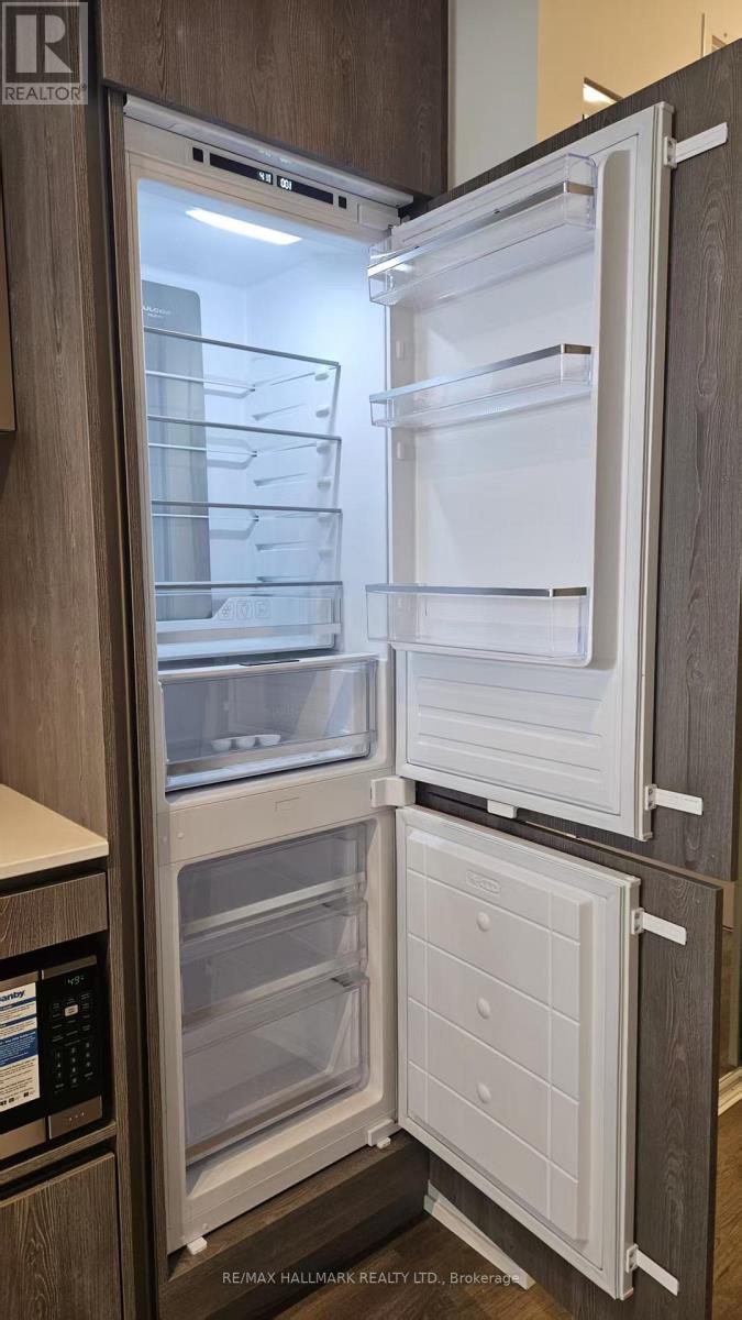 1010 - 8 Interchnage Way S, Vaughan, Ontario  L4K 4M3 - Photo 7 - N12710356