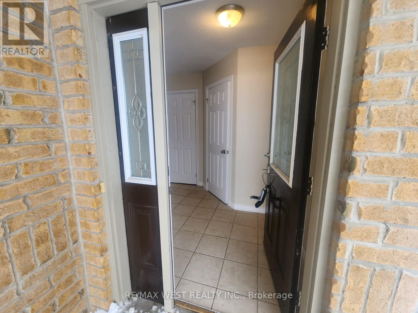 213 King Street S, New Tecumseth, Ontario  L9R 0A7 - Photo 4 - N12710366