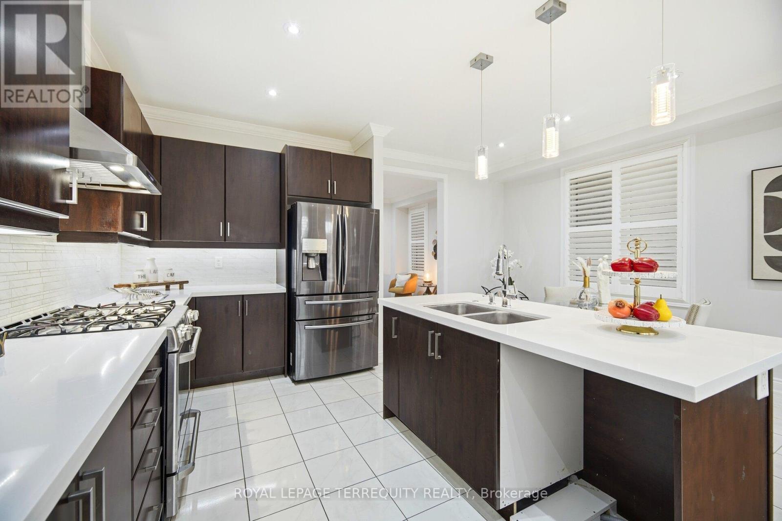 86 Hatton Garden Road, Vaughan, Ontario  L4H 3P8 - Photo 10 - N12710414