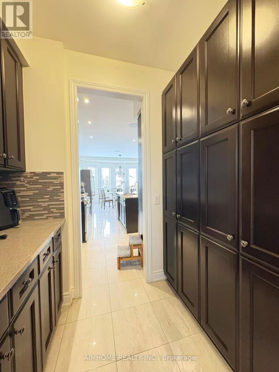 154 Rothbury Road, Richmond Hill, Ontario  L4S 0E2 - Photo 9 - N12710500