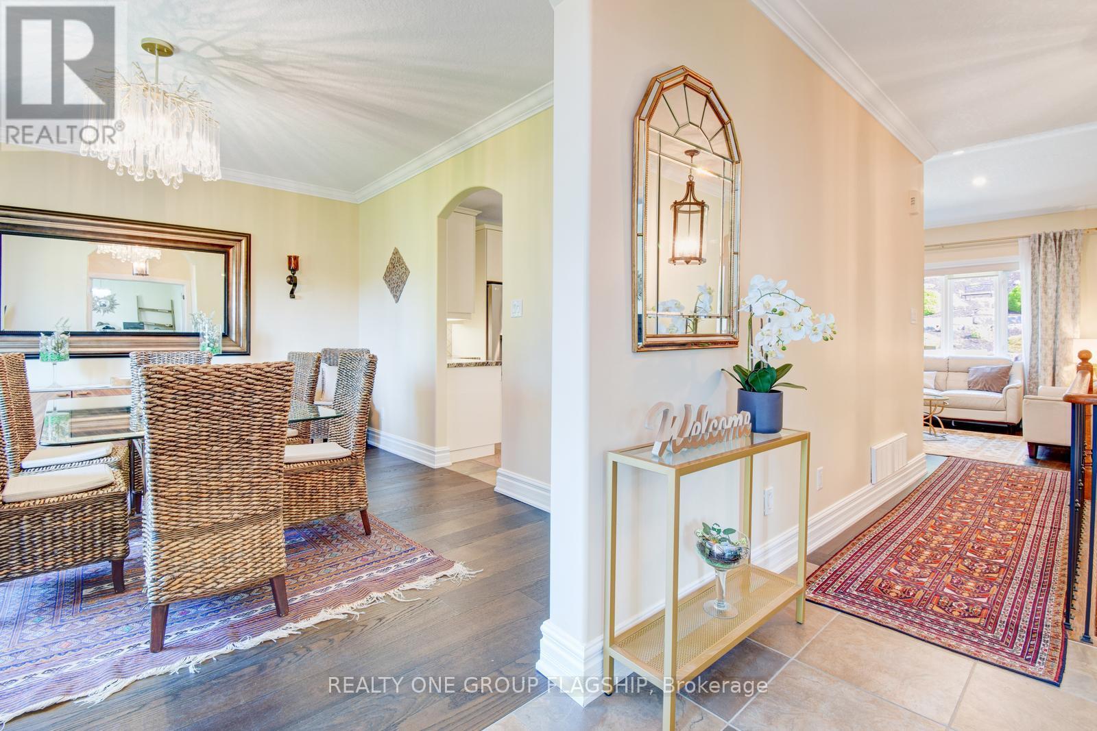 24 Wendat Trail, Springwater, Ontario  L4M 6T4 - Photo 10 - S12710320