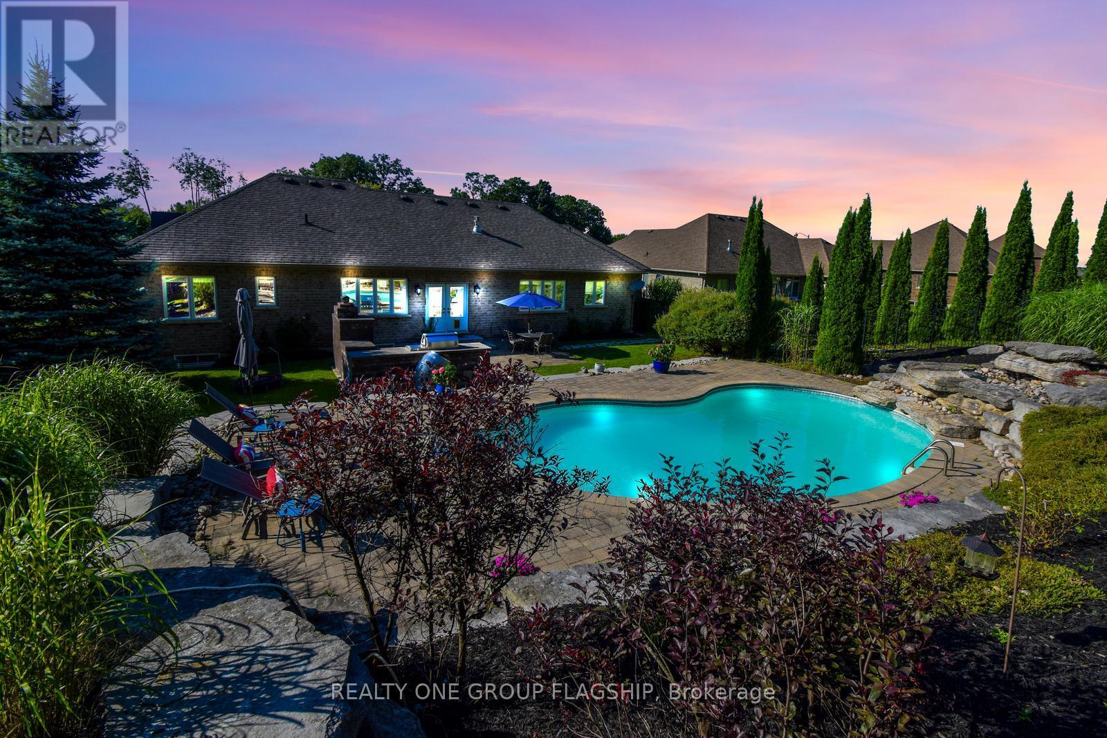 24 Wendat Trail, Springwater, Ontario  L4M 6T4 - Photo 35 - S12710320