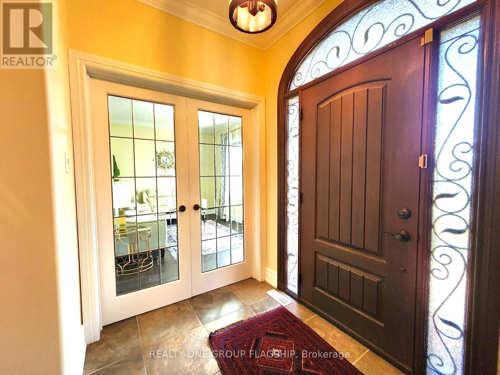 24 Wendat Trail, Springwater, Ontario  L4M 6T4 - Photo 7 - S12710320