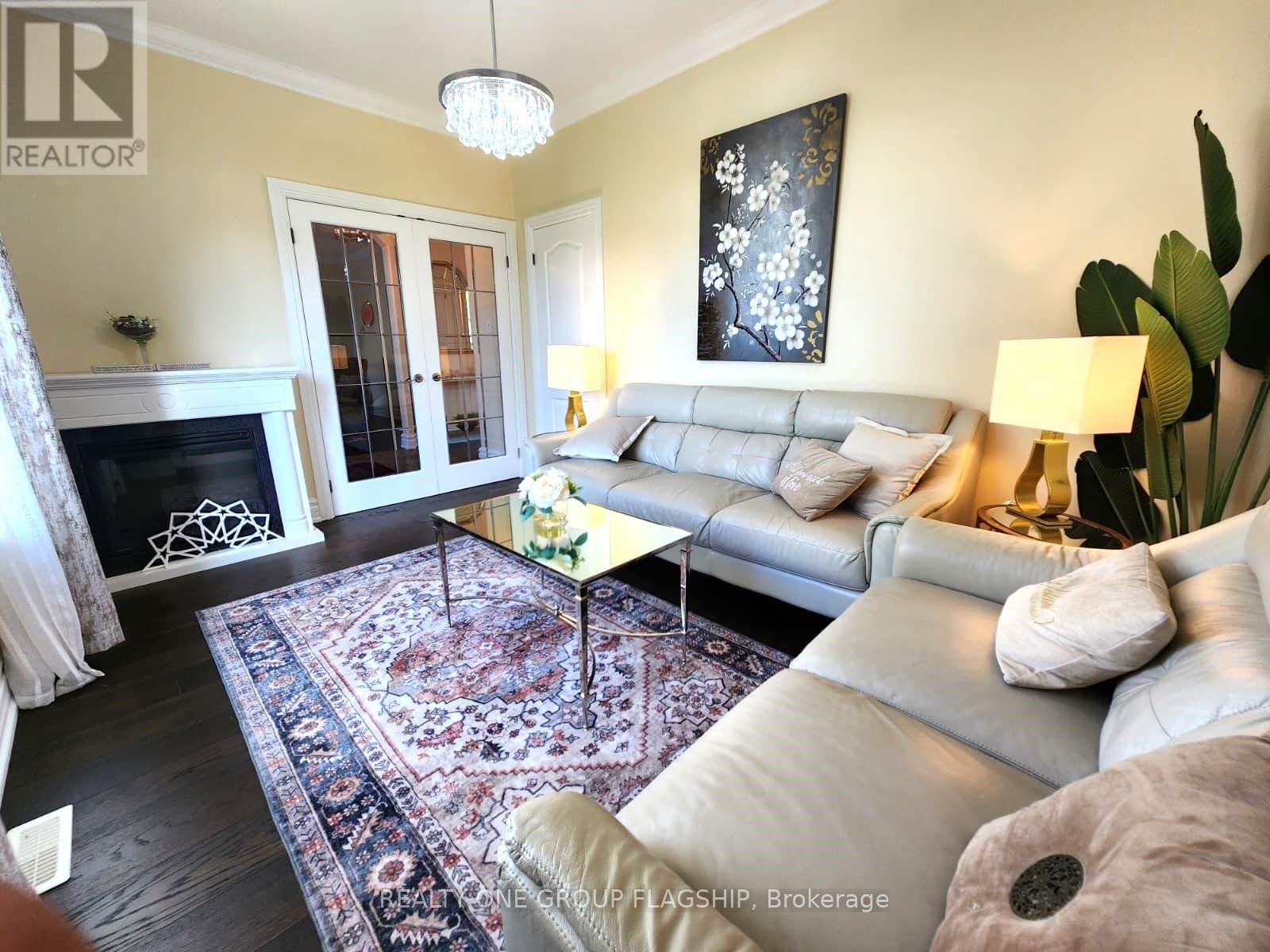 24 Wendat Trail, Springwater, Ontario  L4M 6T4 - Photo 8 - S12710320