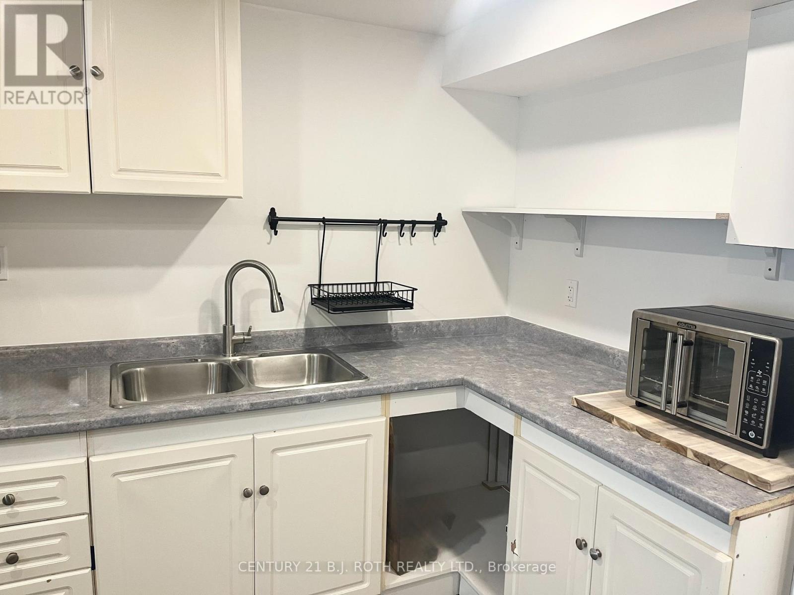 60 Shanty Bay Road, Barrie, Ontario  L4M 1C8 - Photo 6 - S12710362