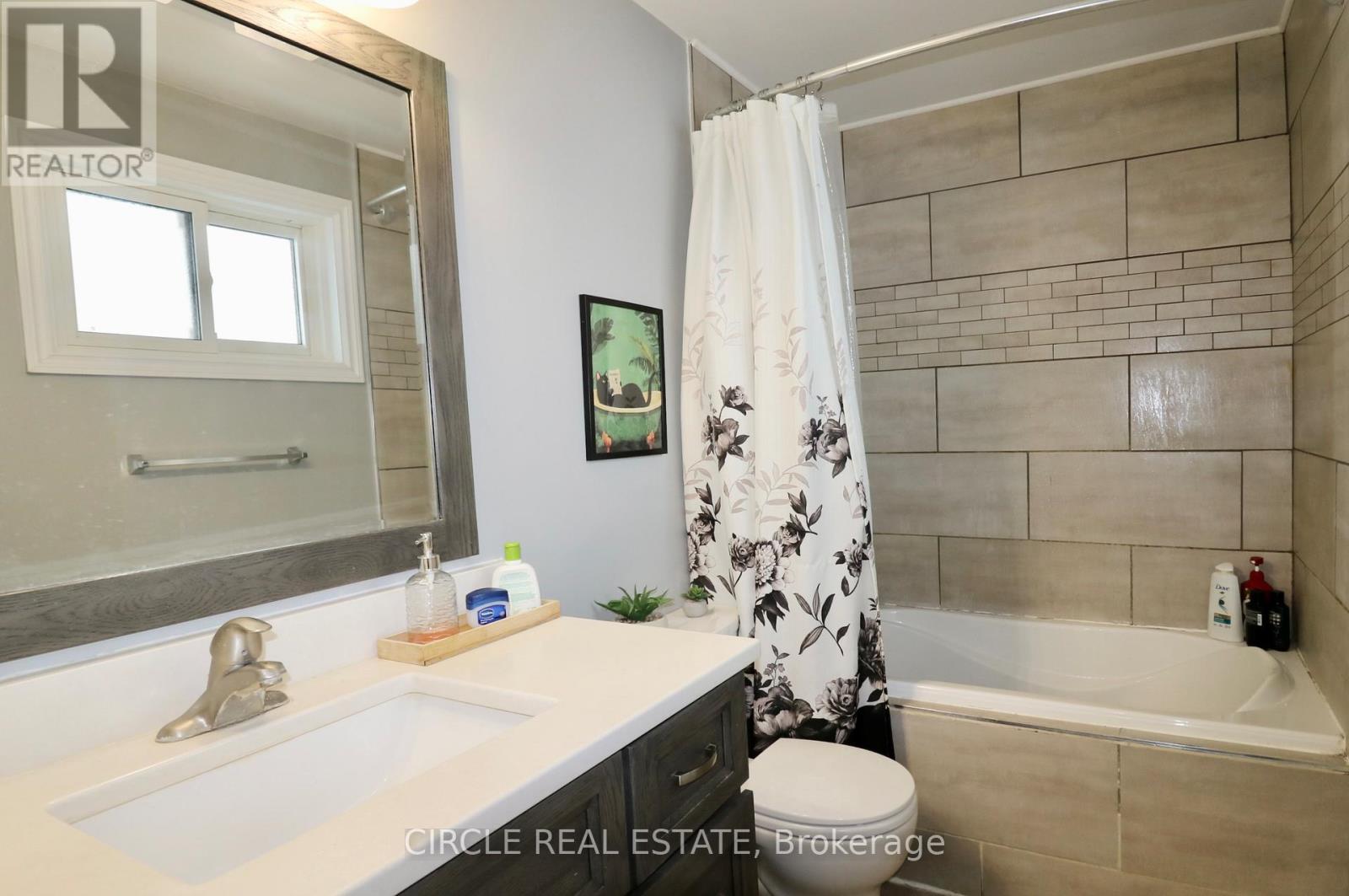 14 College Crescent, Barrie, Ontario  L4M 2W2 - Photo 15 - S12710396