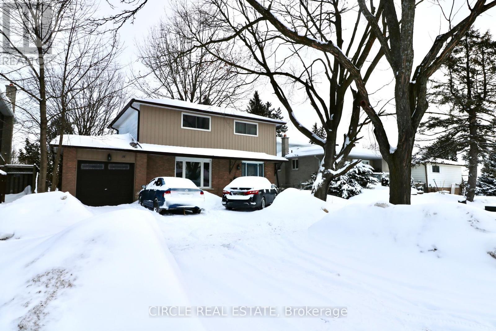 14 College Crescent, Barrie, Ontario  L4M 2W2 - Photo 2 - S12710396