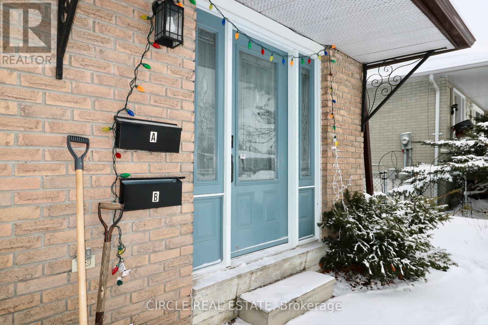 14 College Crescent, Barrie, Ontario  L4M 2W2 - Photo 3 - S12710396