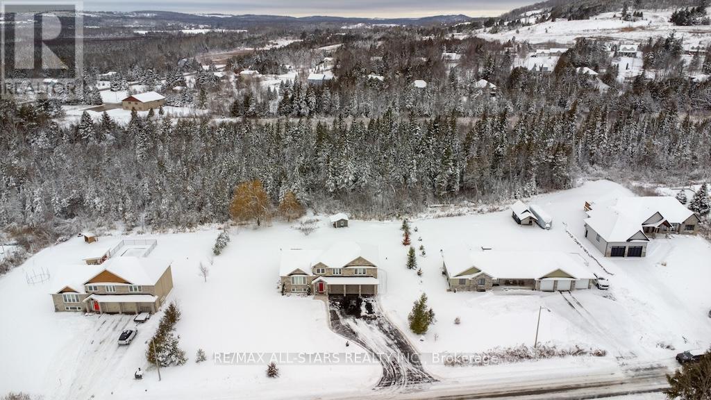 15 Rustlewood Avenue, Kawartha Lakes (Manvers), Ontario  L0A 1A0 - Photo 31 - X12698584