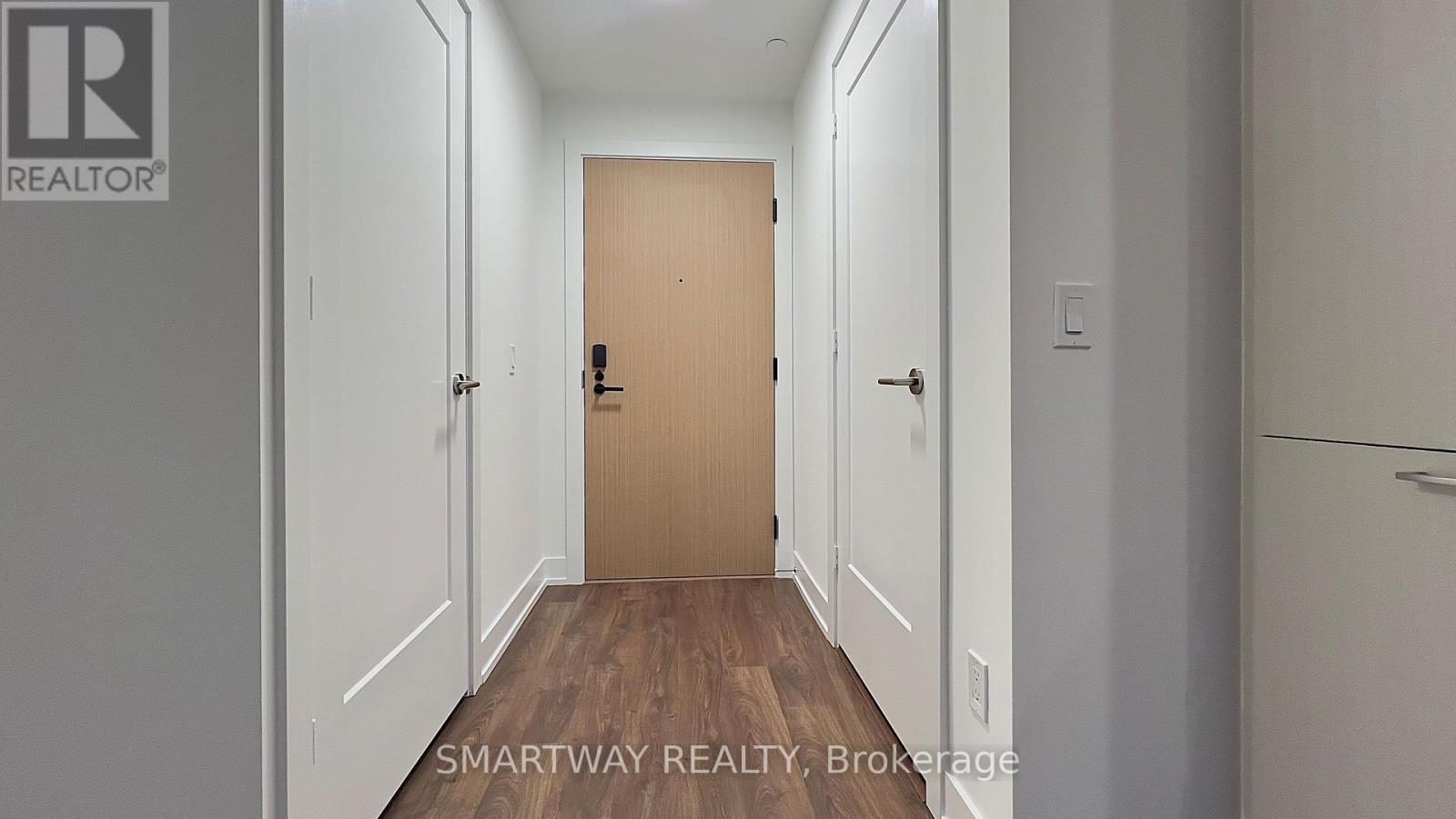 808 - 60 Central Park Roadway, Toronto, Ontario  M9A 0E6 - Photo 10 - W12708892