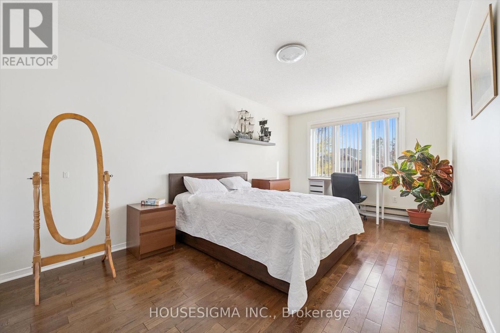 1197 Old Oak Drive, Oakville, Ontario  L6M 3K6 - Photo 15 - W12710250