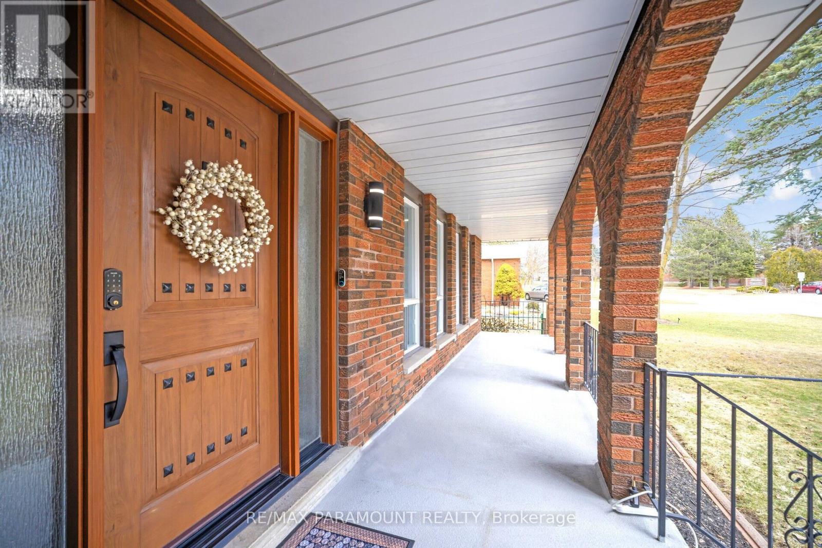 7 Walker Road E, Caledon, Ontario  L7C 1G8 - Photo 4 - W12710264