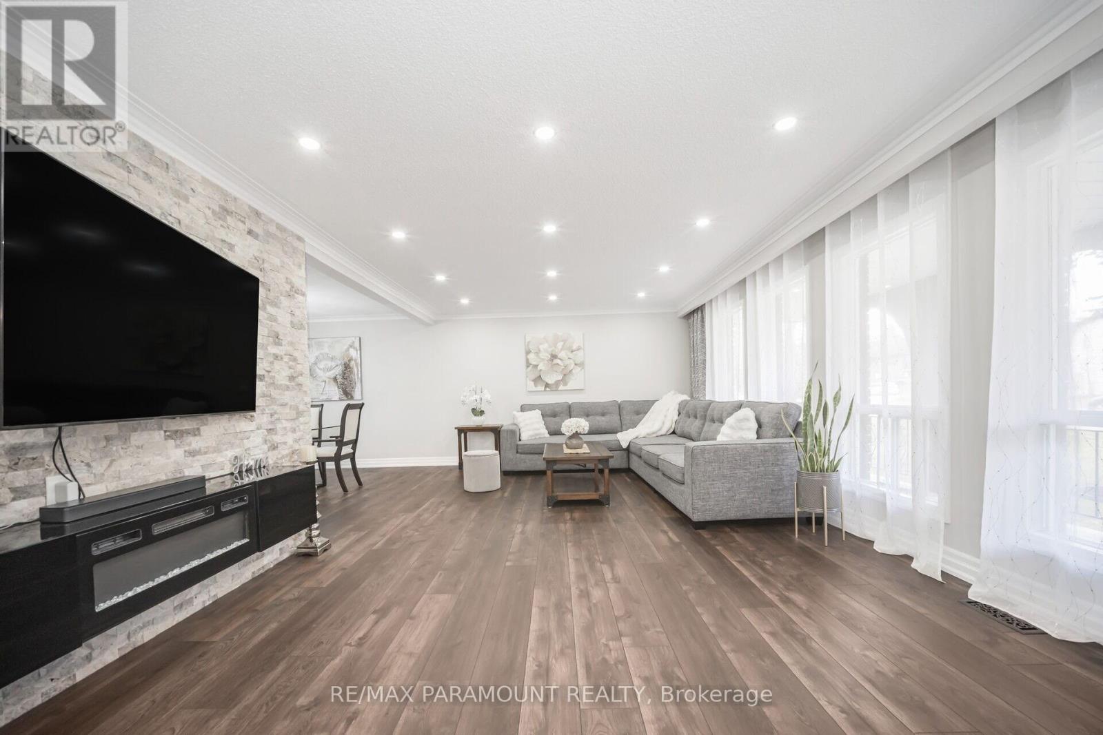 7 Walker Road E, Caledon, Ontario  L7C 1G8 - Photo 7 - W12710264