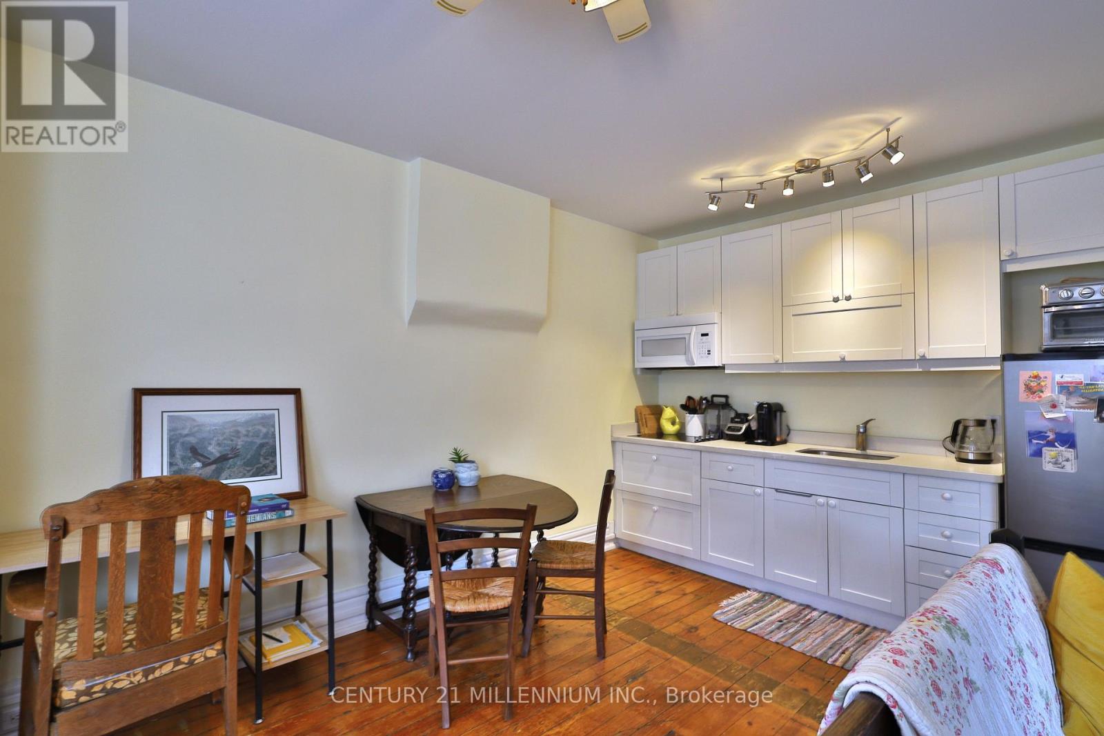 Unit #2 - 10 Zina Street, Orangeville, Ontario  L9W 1E1 - Photo 13 - W12710296