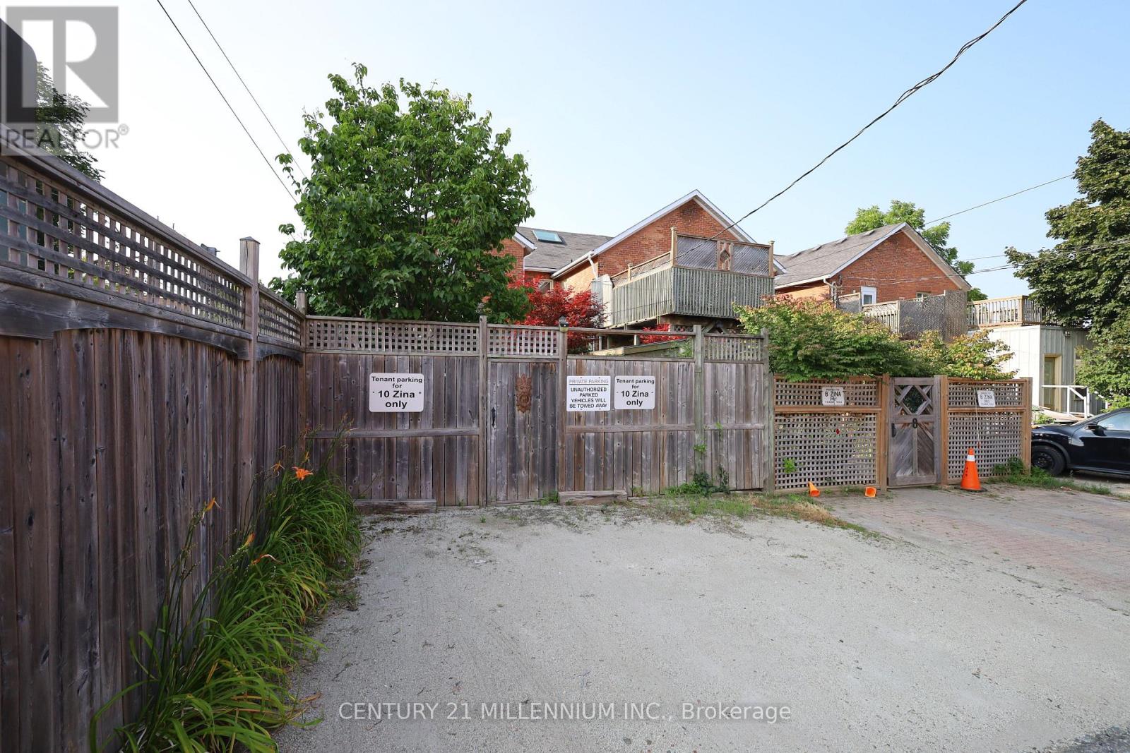 Unit #2 - 10 Zina Street, Orangeville, Ontario  L9W 1E1 - Photo 3 - W12710296