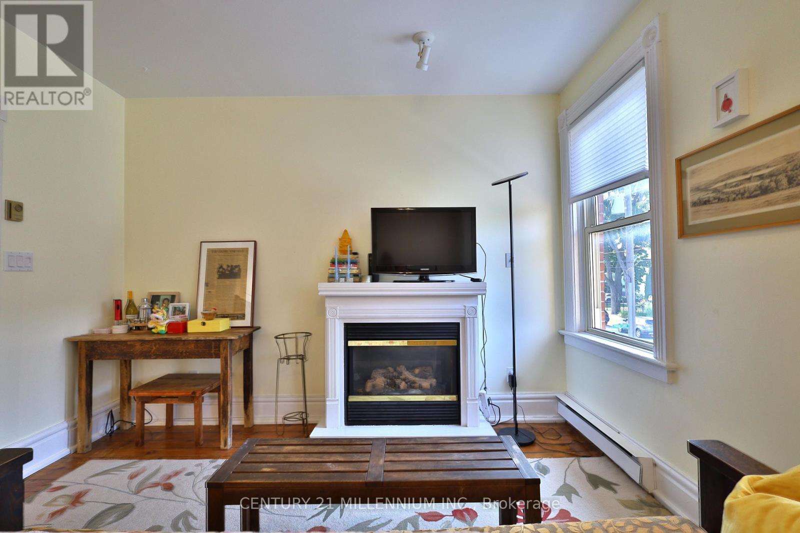 Unit #2 - 10 Zina Street, Orangeville, Ontario  L9W 1E1 - Photo 9 - W12710296