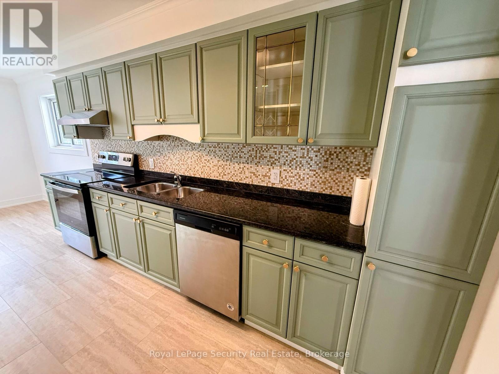 3370 Rhonda Valley, Mississauga, Ontario  L5A 3E9 - Photo 6 - W12710298