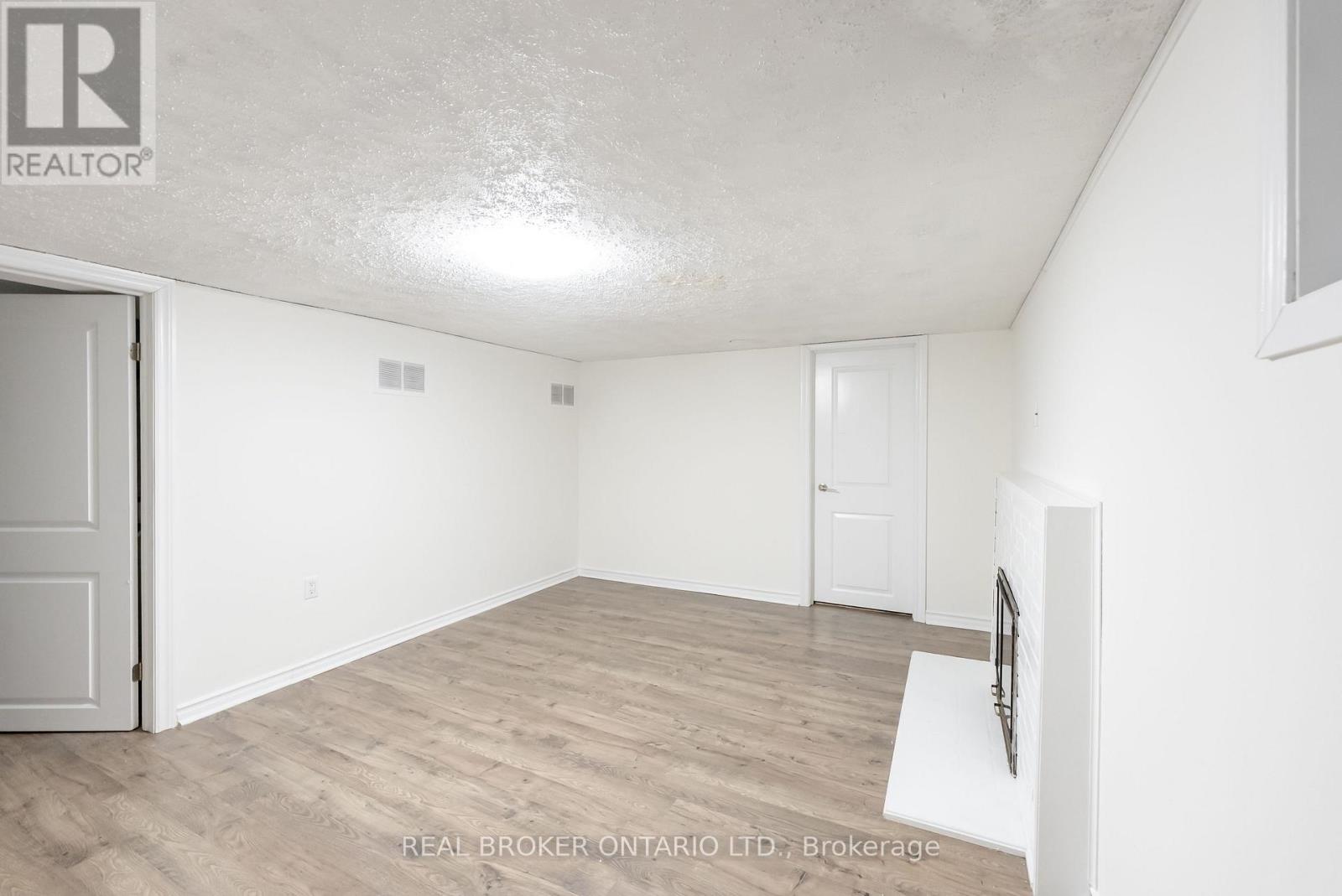 Bsmt - 256 The Kingsway, Toronto, Ontario  M9A 3T5 - Photo 14 - W12710358