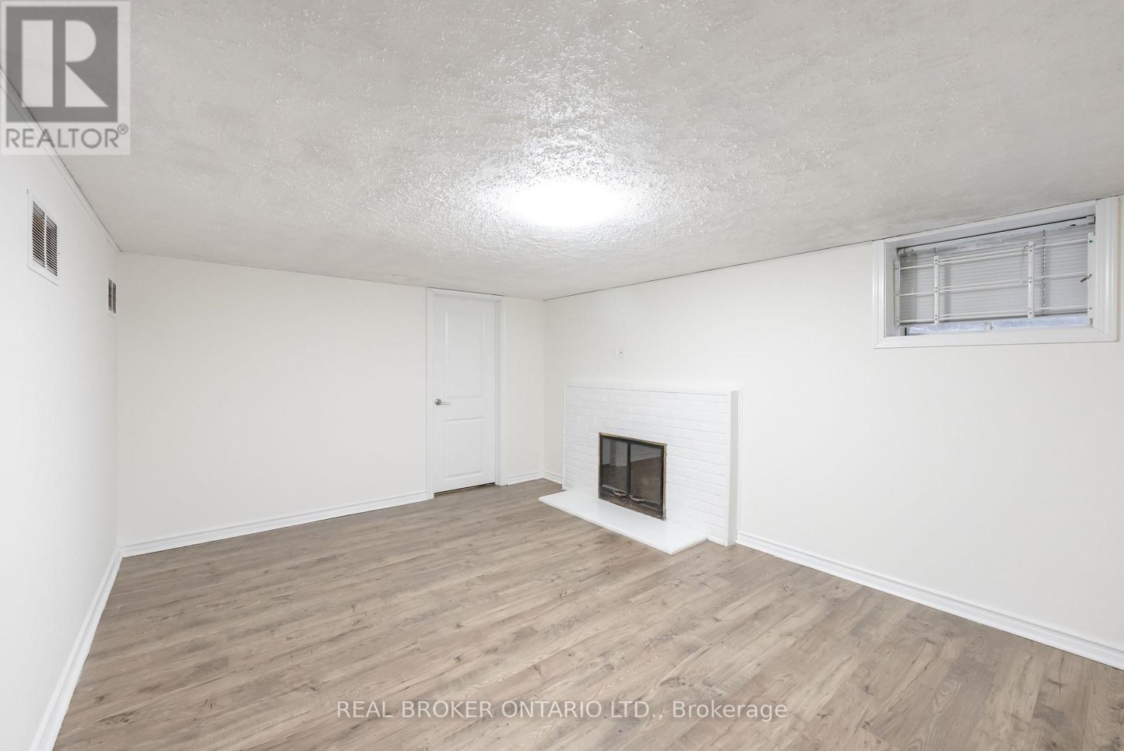 Bsmt - 256 The Kingsway, Toronto, Ontario  M9A 3T5 - Photo 15 - W12710358