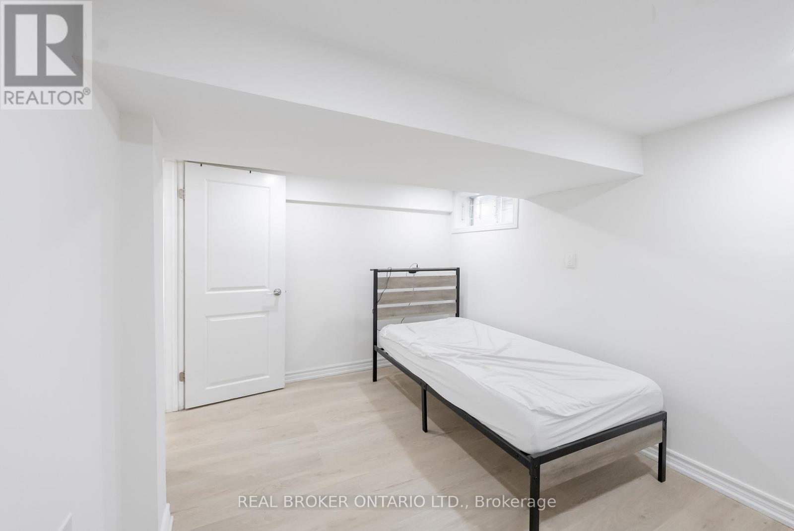 Bsmt - 256 The Kingsway, Toronto, Ontario  M9A 3T5 - Photo 26 - W12710358