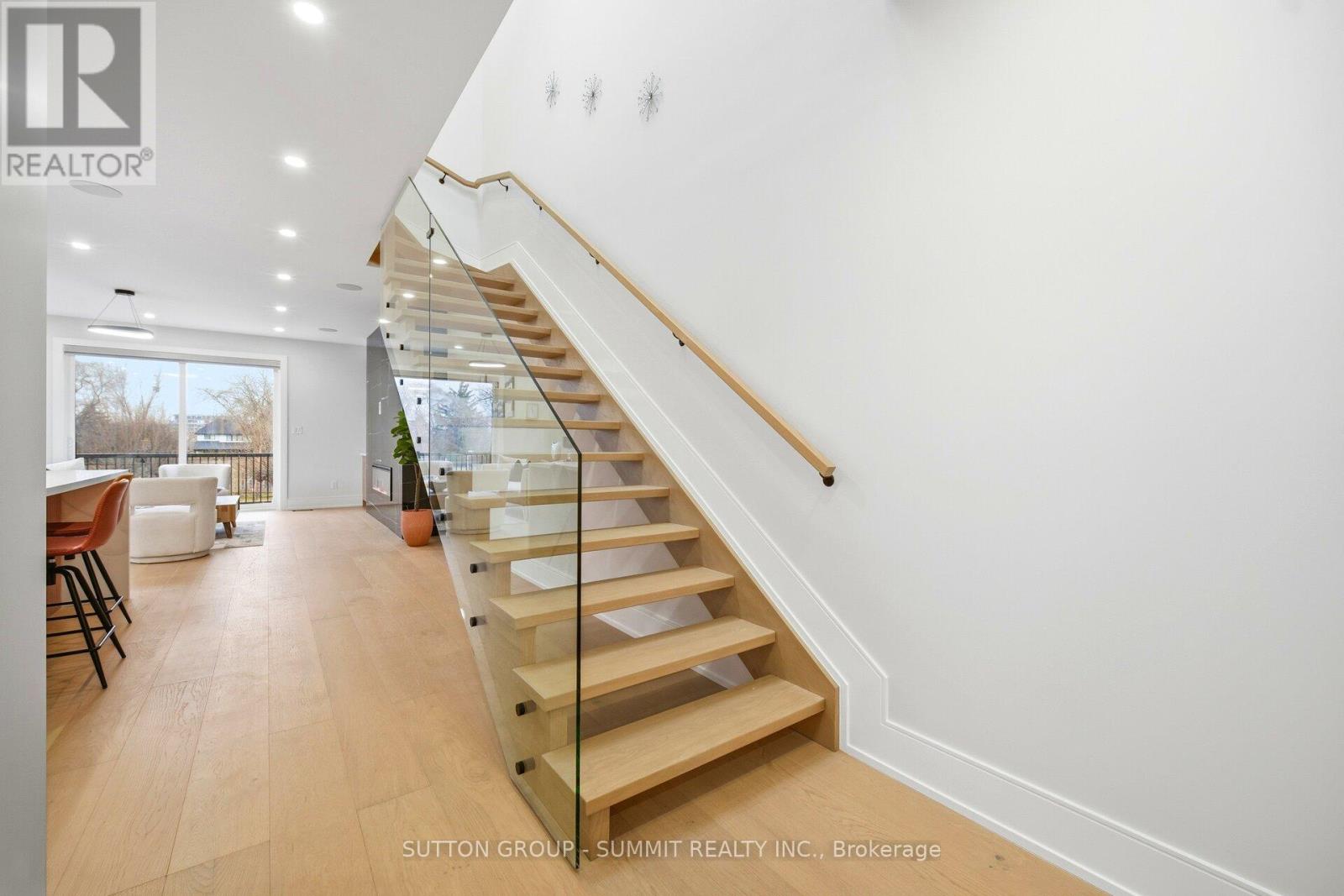 1228 Alexandra Avenue, Mississauga, Ontario  L5E 2A5 - Photo 24 - W12710392